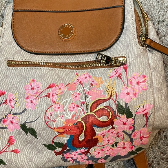 Steve‎ Madden Rare Dragon Light Cream & Pink Backpack Woman’s Purse - Picture 2 of 7